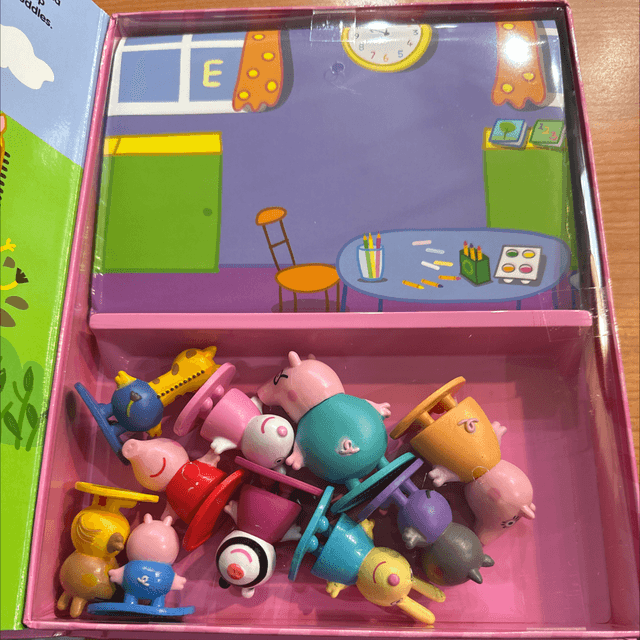 Peppa pig & figures