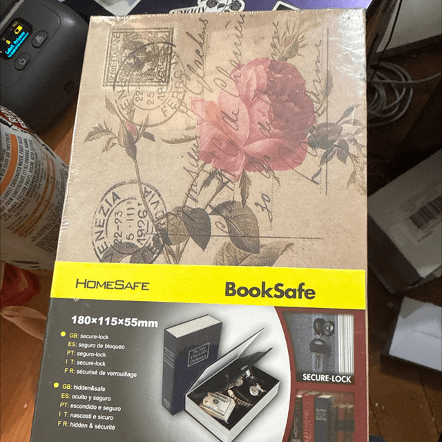Book safes medium