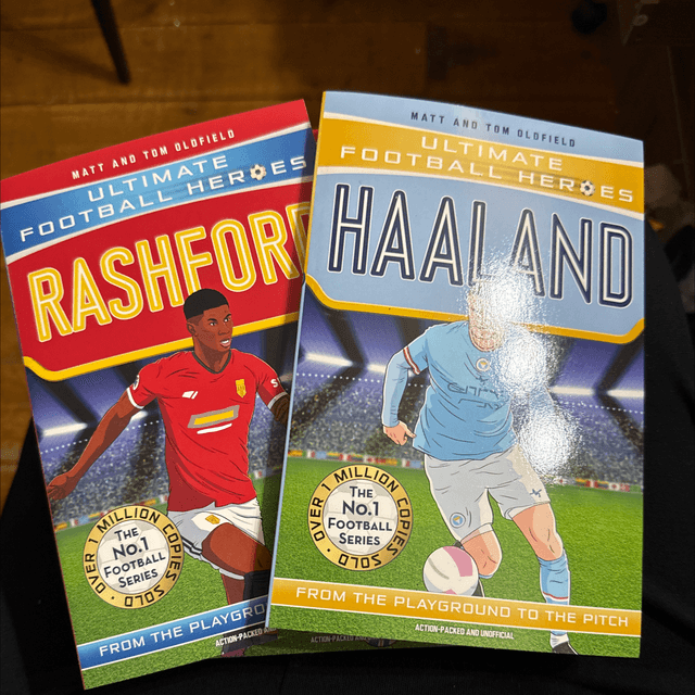 Football books random player