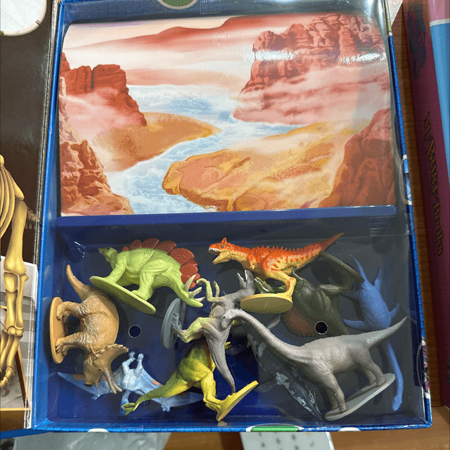 World of Dinosaurs & Figures