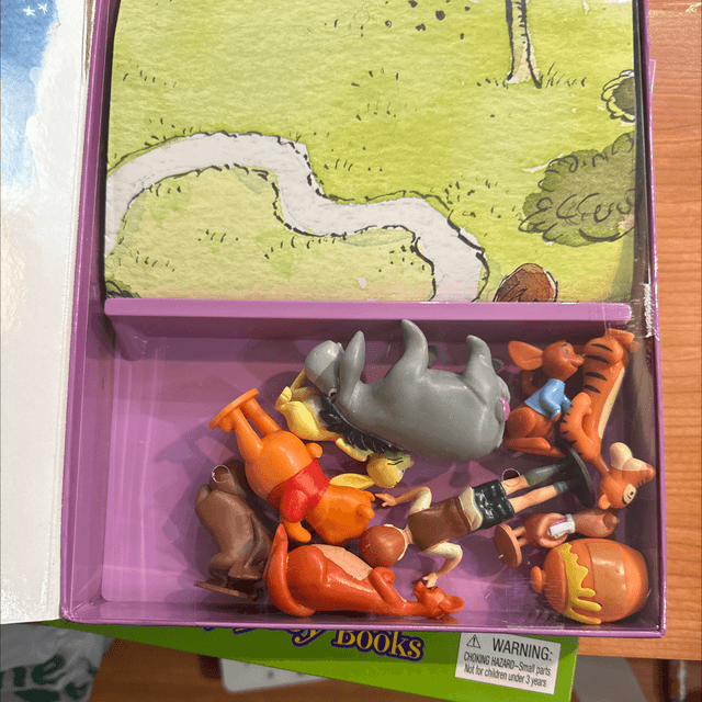 Winnie the Pooh & Figures