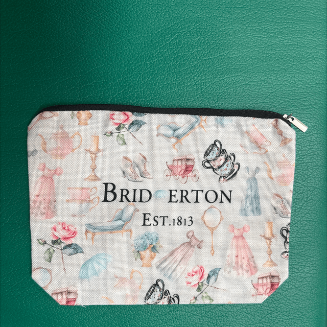 Bridgerton Makeup Case